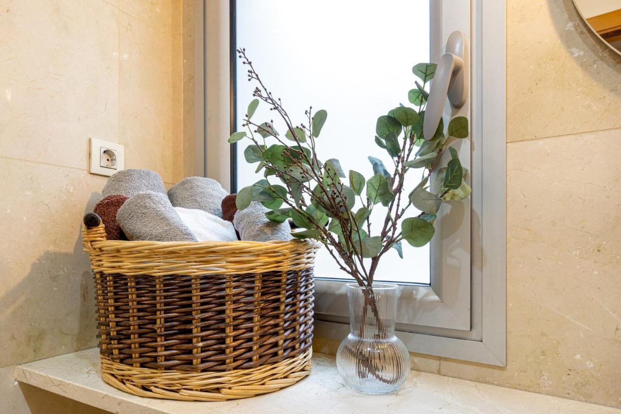 Enjoy Apartments Maria II Barcelona Luaran gambar