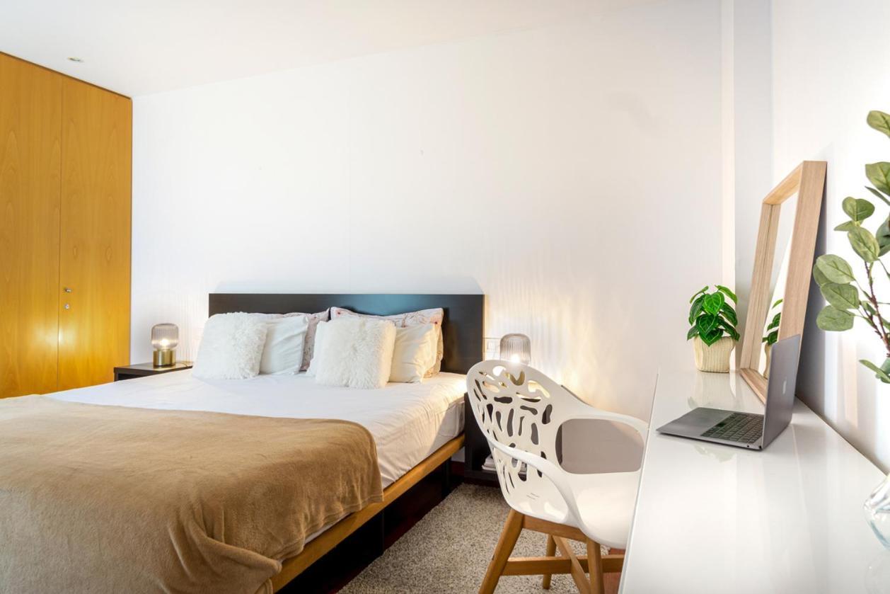 Enjoy Apartments Maria II Barcelona Luaran gambar